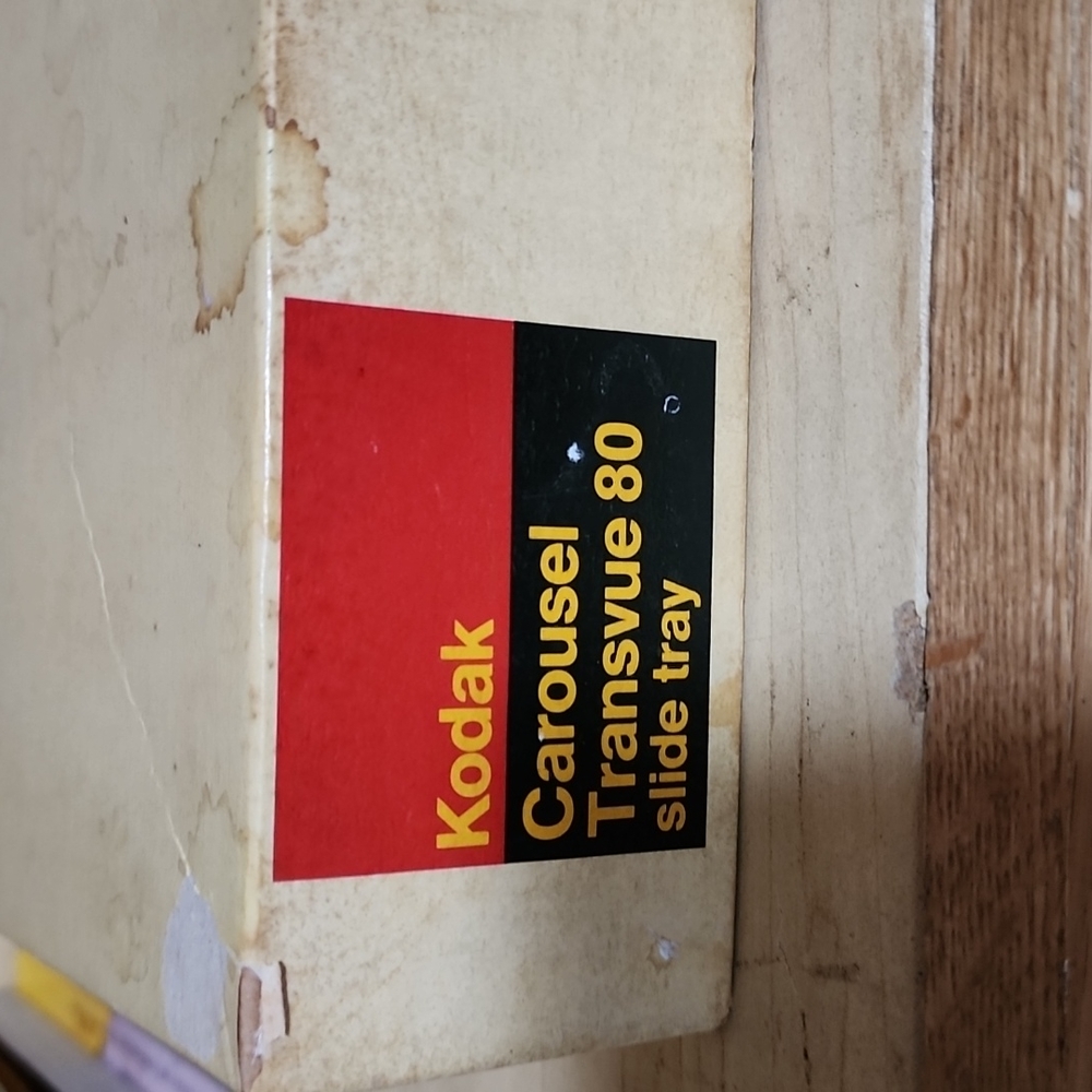 KODAK CAROUSEL TRANSVUE 80 SLIDE TRAY